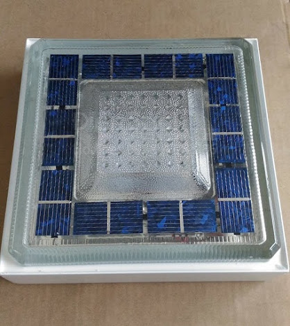 Đèn năng lượng mặt trời sân vườn Apollo 920