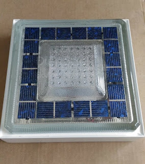 Đèn năng lượng mặt trời sân vườn Apollo 920
