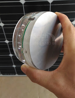 Đèn năng lượng mặt trời sân vườn LZ-05