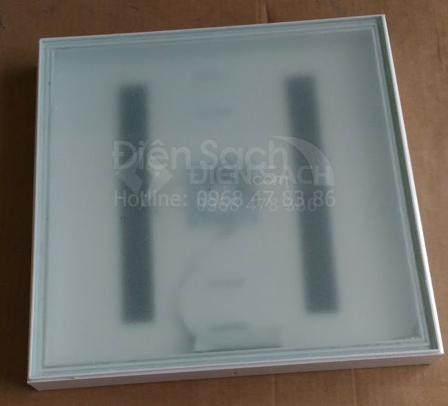 Đèn năng lượng mặt trời sân vườn Athena 930