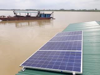 Hệ thống điện mặt trời trên sông