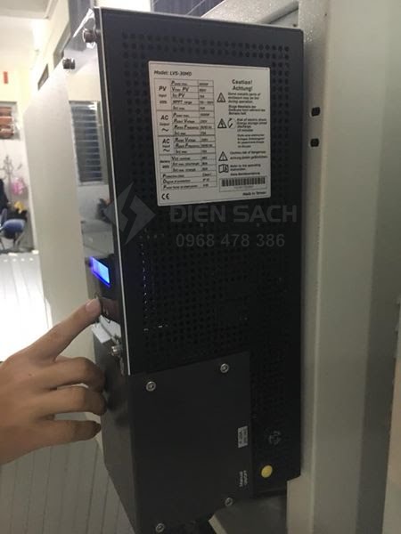 Inverter hòa lưới có dự trữ 5kw 48V Urvolt