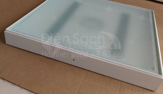Đèn năng lượng mặt trời sân vườn Athena 930